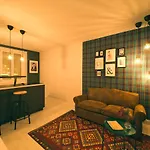 British Billard & Jacuzzi Centre Parking Gratuit *