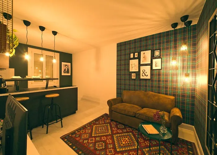 British Billard & Jacuzzi Centre Parking Gratuit *